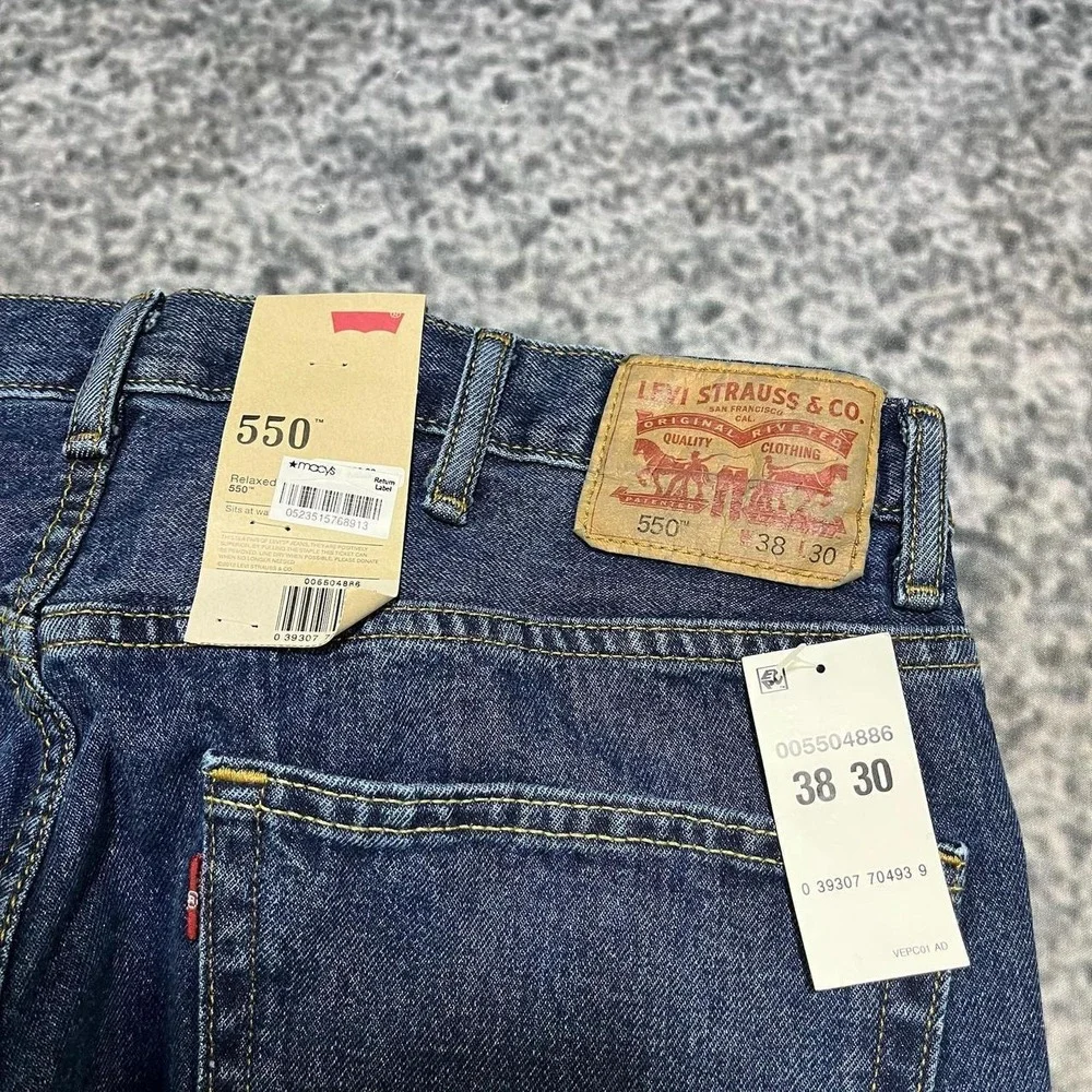 NWT Levi's 550 Jeans Relaxed Fit Mens 38x30 Blue Denim